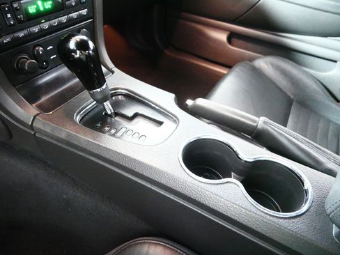 Used 2002 Ford Thunderbird image 24