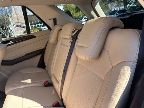 Used 2018 Mercedes-Benz GLE 350 image 21