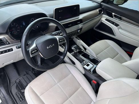 Used 2022 Kia Telluride EX w/ EX Premium Package AWD/4WD image 4