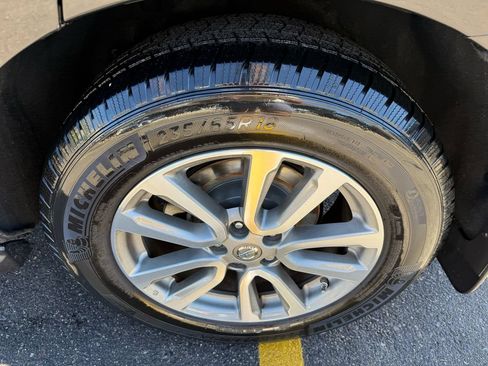 Used 2013 Nissan Pathfinder S AWD/4WD image 10
