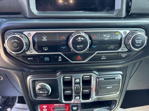 Used 2023 Jeep Wrangler Unlimited Rubicon 4xe AWD/4WD image 24