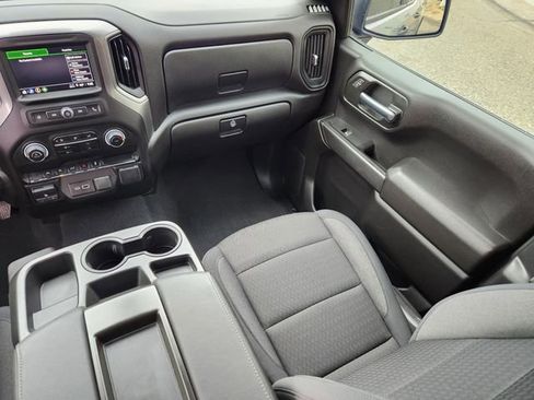 Used 2025 Chevrolet Silverado 1500 Custom image 14