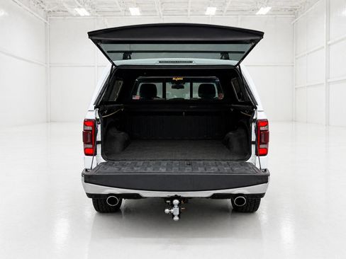 Used 2019 RAM 1500 Limited AWD/4WD image 8