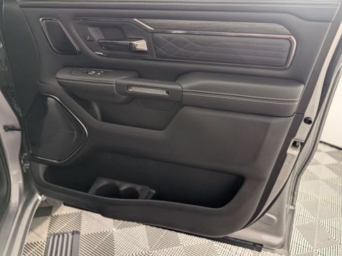 Used 2025 RAM 1500 Limited AWD/4WD image 33