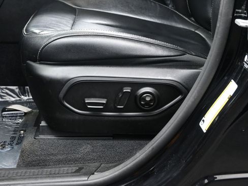 Used 2022 Jeep Grand Cherokee L Limited image 11