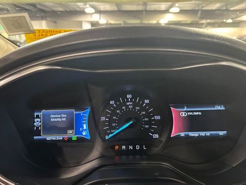 Used 2019 Ford Fusion SEL image 15