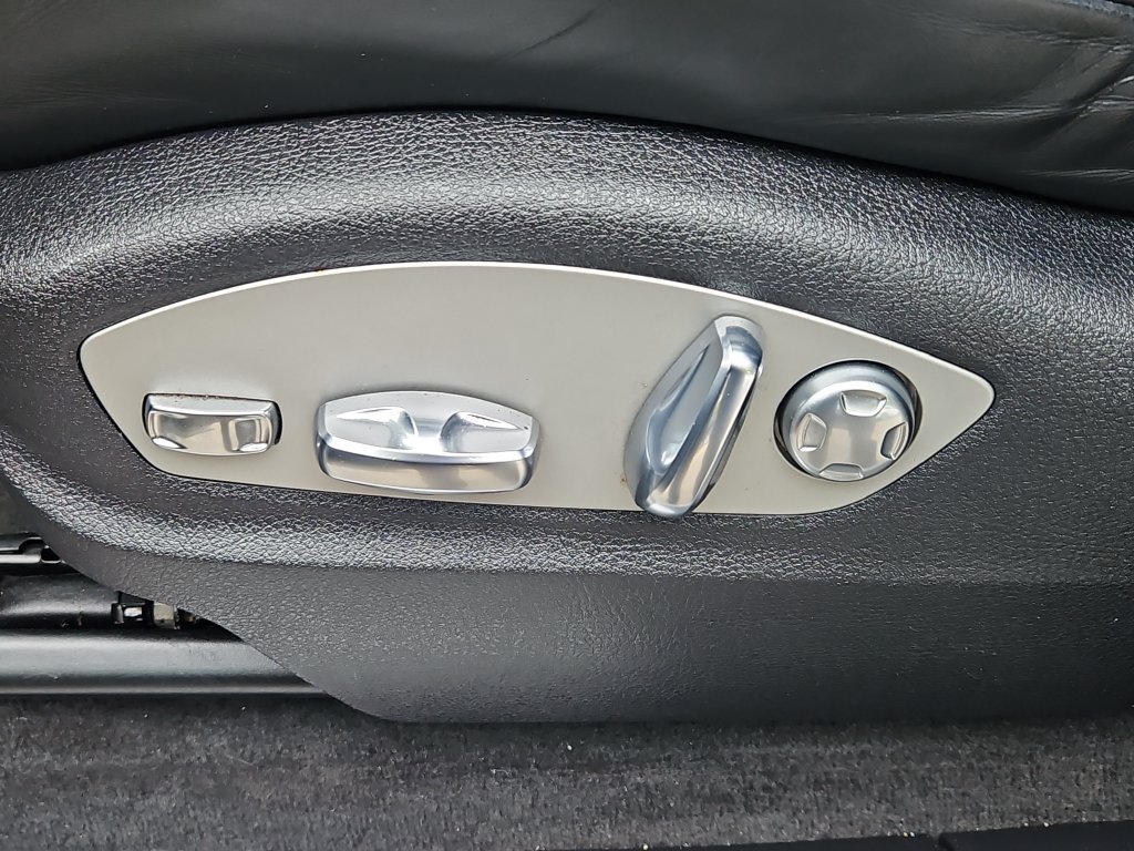 Used 2023 Porsche Macan S AWD/4WD image 27