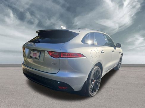 Used 2018 Jaguar F-PACE R-Sport AWD/4WD image 5