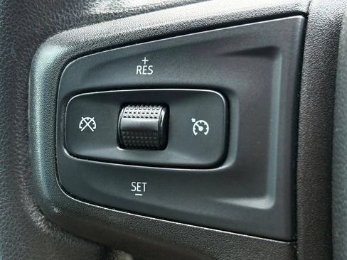 Used 2020 Chevrolet Silverado 1500 Custom w/ Custom Value Package RWD image 7