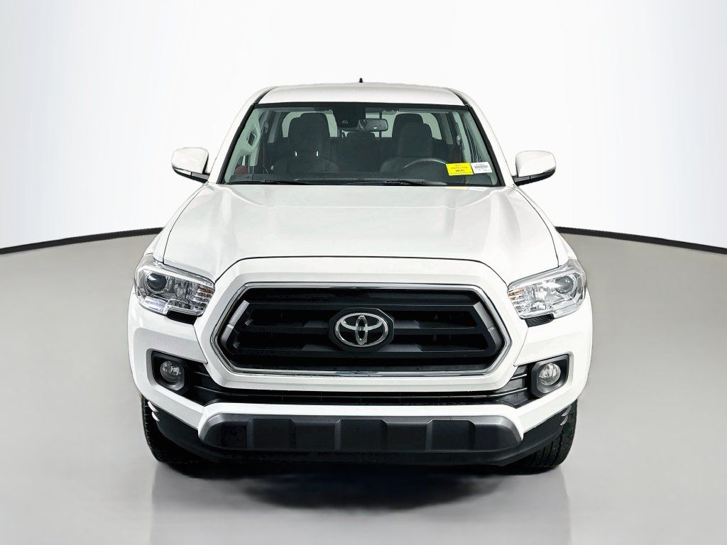 Used 2023 Toyota Tacoma SR5 w/ Technology Package AWD/4WD image 2