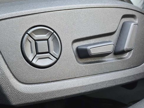 Used 2024 Audi A6 Premium Plus image 25