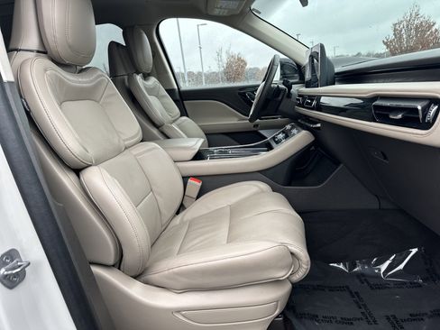 Used 2024 Lincoln Aviator Reserve w/ Equipment Group 201A image 34