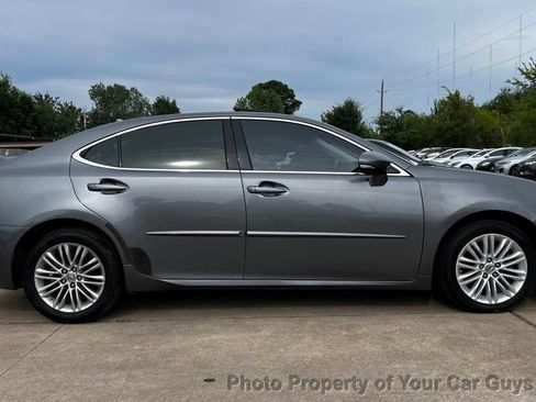 Used 2014 Lexus ES 350 w/ Luxury Package FWD image 5