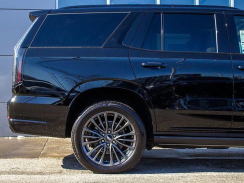 Used 2026 Cadillac Escalade Platinum Sport w/ LPO, Floor Liner Package AWD/4WD image 6