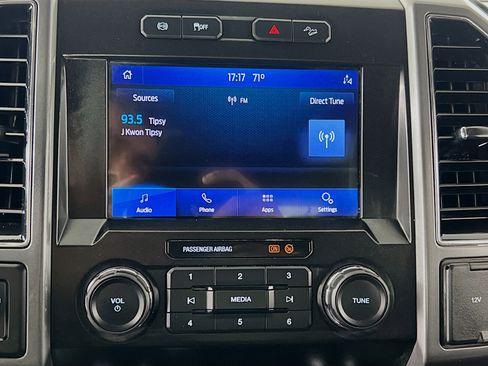 Used 2021 Ford F250 XLT w/ FX4 Off-Road Package image 13