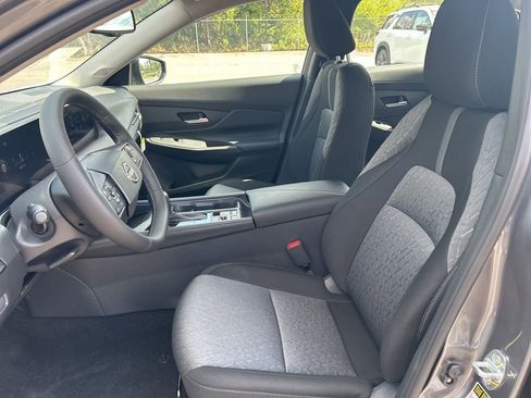 New 2026 Nissan Sentra SV FWD image 10