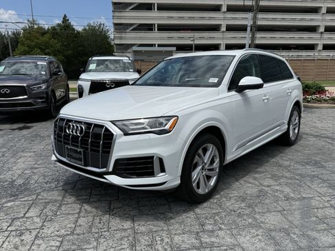 Used 2023 Audi Q7 3.0T Premium Plus AWD/4WD image 3