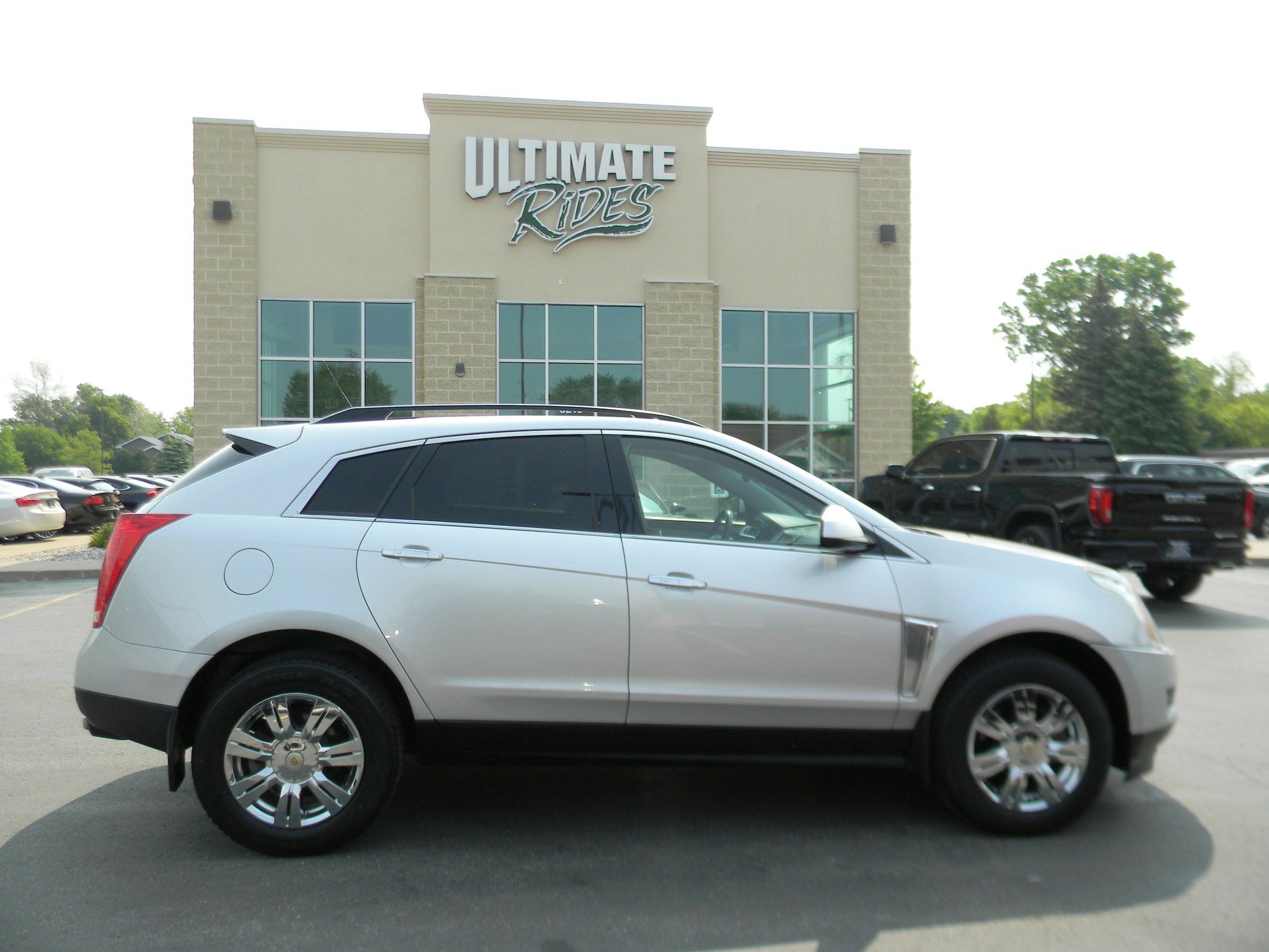 Used 2013 Cadillac SRX FWD image 1