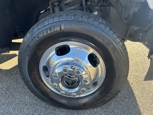 Used 2022 Ford F350 Lariat w/ Chrome Package image 8