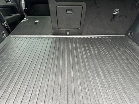 Used 2024 Volvo XC60 B5 Core image 17