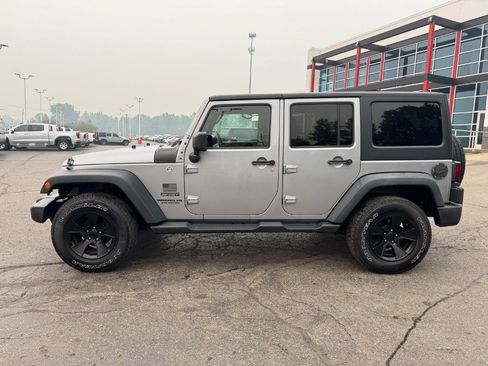 Used 2014 Jeep Wrangler Unlimited Sport w/ Quick Order Package 24S AWD/4WD image 2