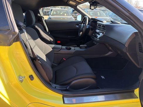 Used 2024 Nissan Z Sport w/ Floor Mat Package RWD image 16