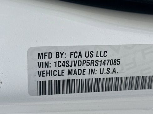 Used 2024 Jeep Wagoneer Series III w/ Premium Group I image 35