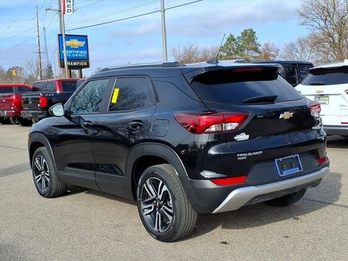 Used 2023 Chevrolet TrailBlazer LT w/ Convenience Package image 7