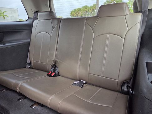 Used 2016 GMC Acadia SLT image 10