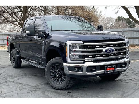 Used 2025 Ford F350 Lariat image 2