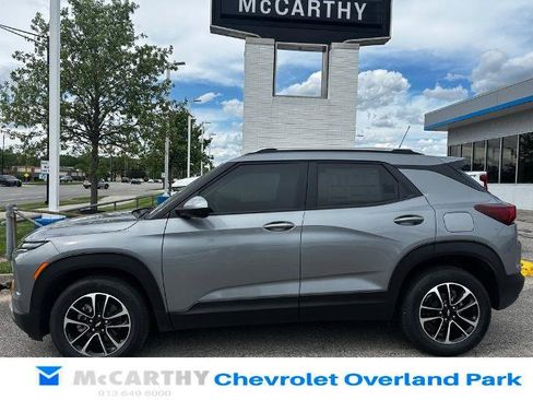 New 2026 Chevrolet TrailBlazer LT w/ Convenience Package FWD image 2
