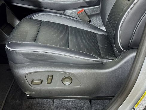 Used 2026 Buick Enclave Sport Touring FWD image 18
