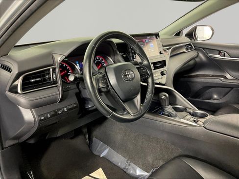 Used 2023 Toyota Camry XSE FWD image 17