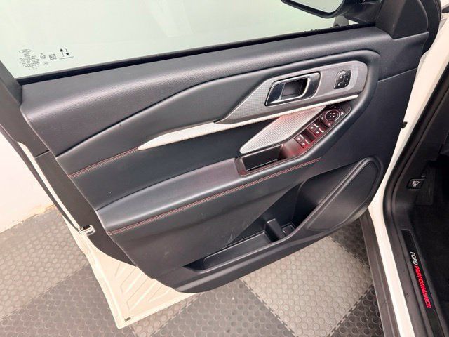 Used 2025 Ford Explorer ST w/ Sun And Sound Package AWD/4WD image 19