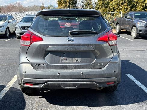 Used 2020 Nissan Kicks SR w/ SR Premium Package image 5