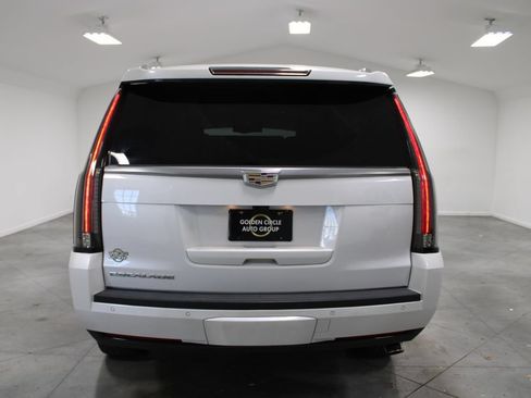 Used 2020 Cadillac Escalade Premium Luxury AWD/4WD image 9