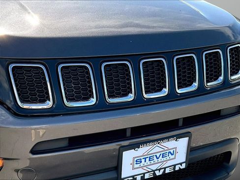 Used 2019 Jeep Compass Latitude w/ Cold Weather Group AWD/4WD image 32