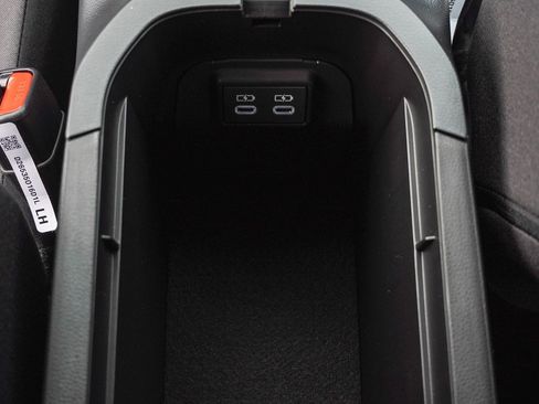 New 2025 Toyota RAV4 LE image 36