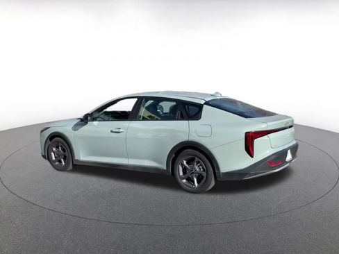 Used 2025 Kia K4 LXS image 10