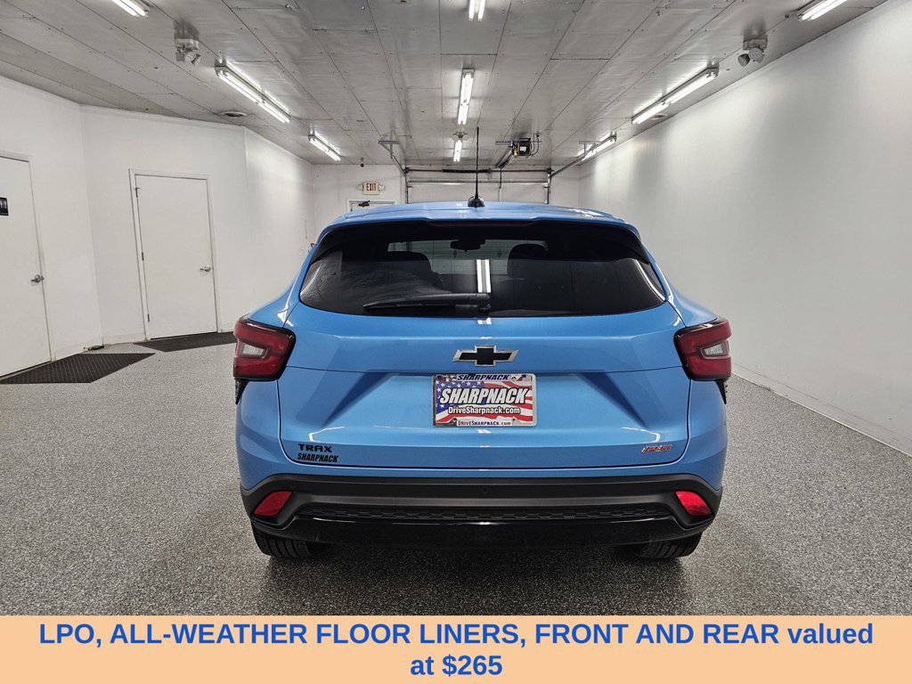 Used 2025 Chevrolet Trax RS w/ Sunroof Package FWD image 6