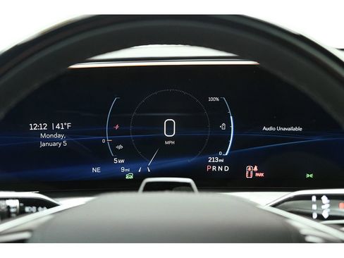 New 2026 Cadillac Vistiq Platinum image 25