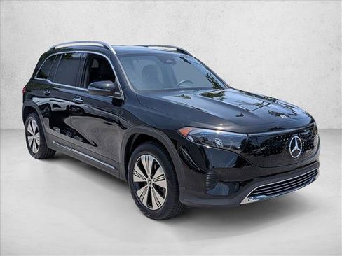 Used 2024 Mercedes-Benz EQB 250+ image 3
