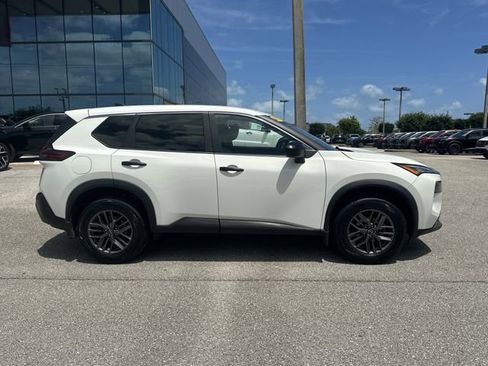 Used 2023 Nissan Rogue S FWD image 6