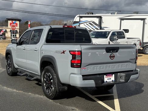 Used 2022 Nissan Frontier Pro-X w/ Technology Package image 6