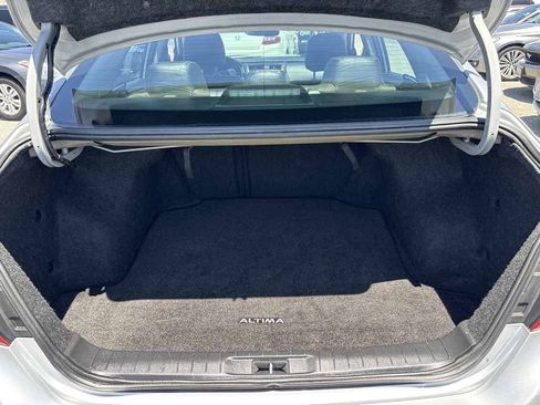 Used 2017 Nissan Altima 2.5 SL FWD image 10