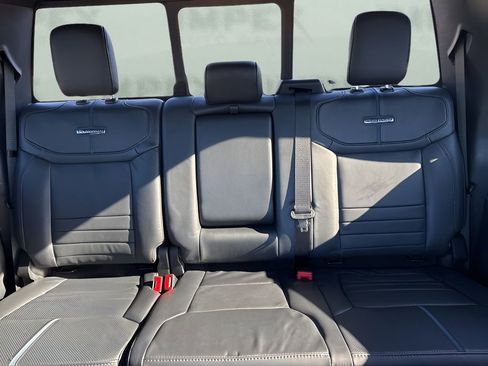 Used 2025 Ford F250 Platinum image 13