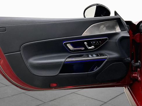 Certified 2022 Mercedes-Benz SL 63 AMG 4MATIC image 24