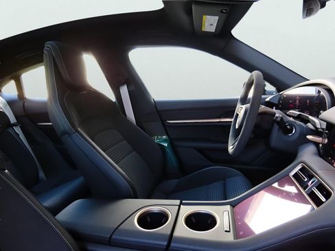New 2025 Porsche Taycan 4S AWD/4WD image 6