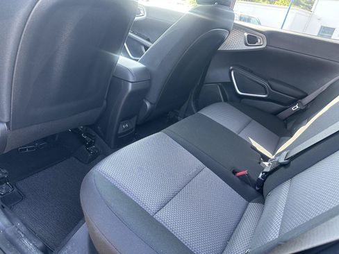 Used 2025 Kia Soul S FWD image 8