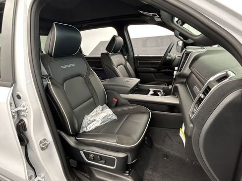 New 2026 RAM 1500 Laramie AWD/4WD image 42